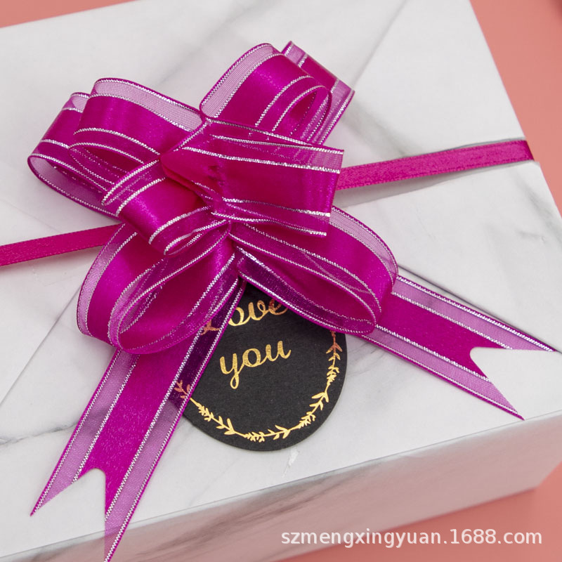 Festival de cumpleaños de alto aspecto caja de regalo embalaje de regalo decoración de flores fuegos artificiales cinta de flores tirada a mano nudo de mariposa
