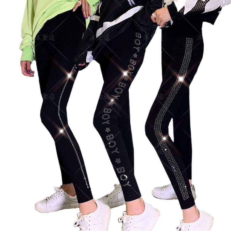 Otoño e invierno Modal ropa exterior más leggings de terciopelo pantalones de nueve puntos de gran tamaño para mujer, pantalones de pies de mujer coreanos delgados de diamantes calientes image 1