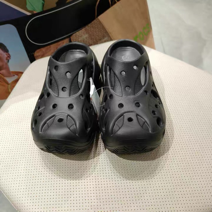 Cross Coral Hole Shoes for Men and Women, Couple's Beach Non-Slip Outdoor Sandals, Wear-Resistant Versatile Closed-Toe Wholesale Cross Coral Hole Shoes for Men and Women, Couple's Beach Non-Slip Outdoor Sandals, Wear-Resistant Versatile Closed-Toe Wholesale