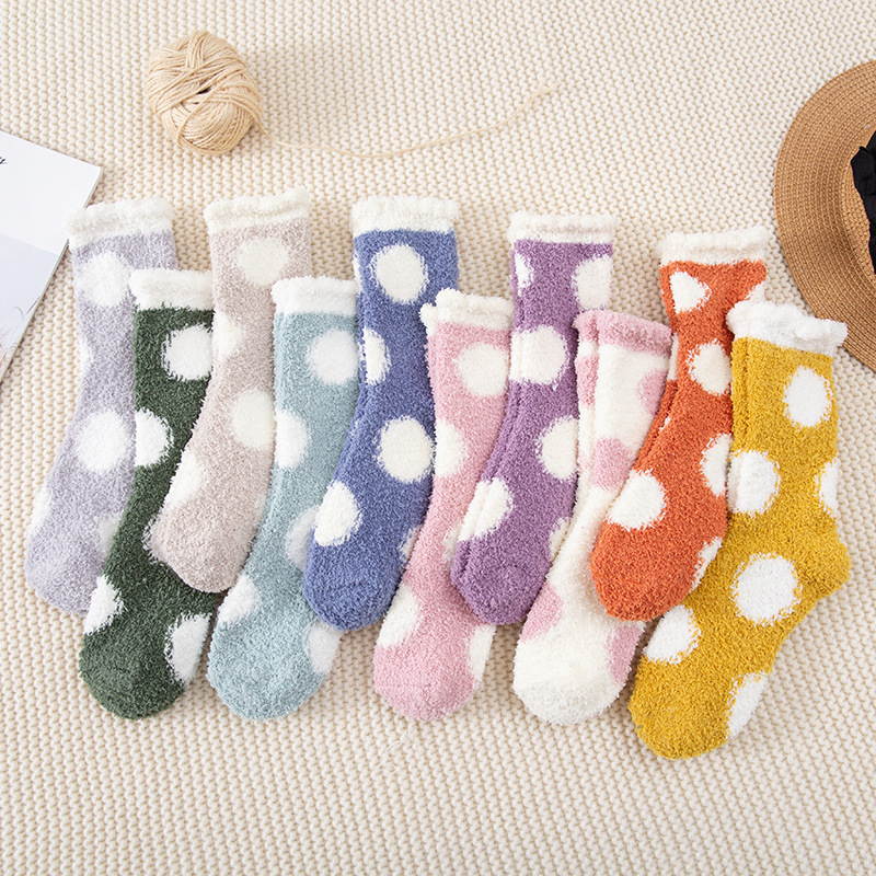 Fleece-Lined Coral Fleece Socks, Mid-Calf Length, Winter Non-Shedding, Warm for Sleeping, Couple Style, Sleep Socks, Towel Floor Socks Fleece-Lined Coral Fleece Socks, Mid-Calf Length, Winter Non-Shedding, Warm for Sleeping, Couple Style, Sleep Socks, Towel Floor Socks