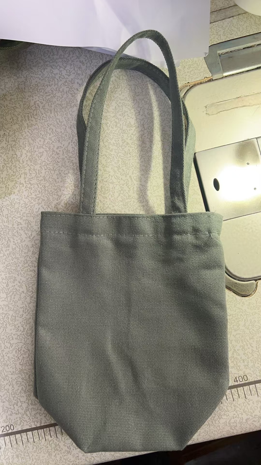 Bolsa de lona creativa portátil crossbody bolsa de paraguas bolsa de teléfono móvil cubierta de la caldera botella de agua bolsa de leche té aislado taza de agua cubierta