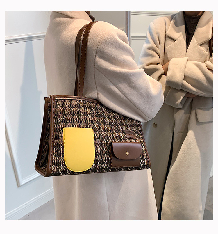 Sac À Main Pour Dames En Damier De Grande Capacité 2021 Nouveau Sac Fourre-tout À Une Épaule Automne Et Hiver display picture 9