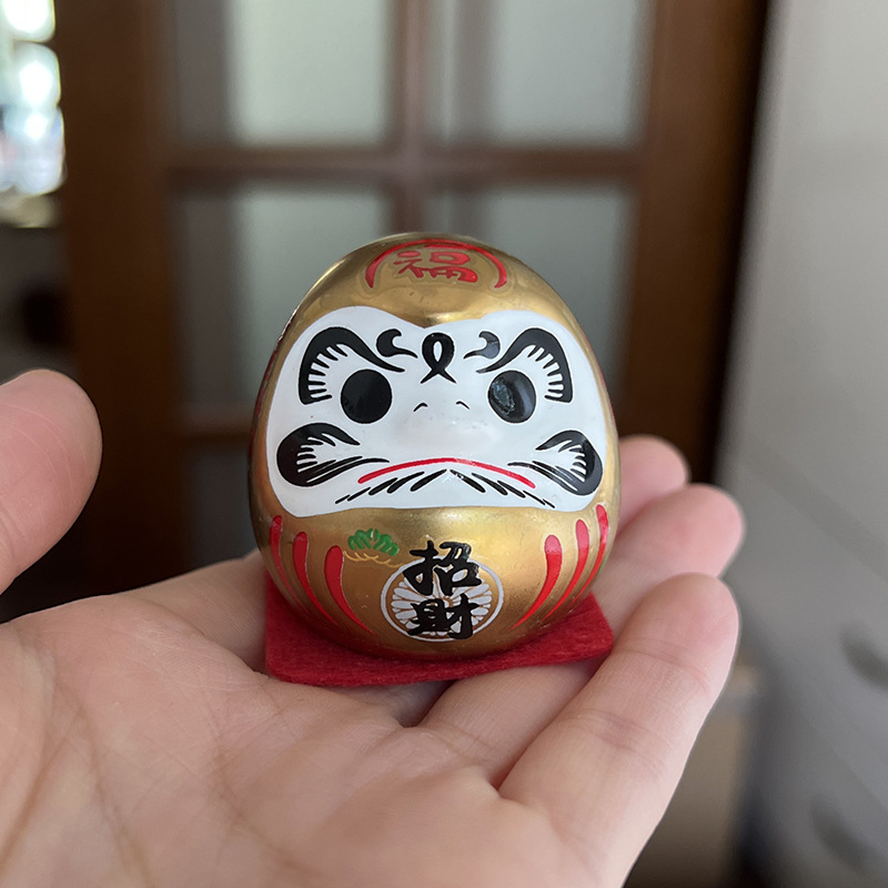 Estilo japonés Damo decoración de cerámica Japonesa Damo huevo suerte Damo pequeño tamaño mini gato afortunado decoración del coche
