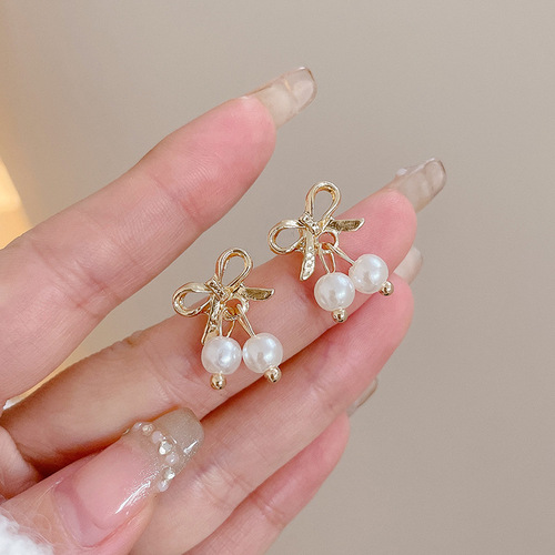  new high-end tassel earrings wholesale ins cute pearl earrings 925 silver needle European and American temperament earrings