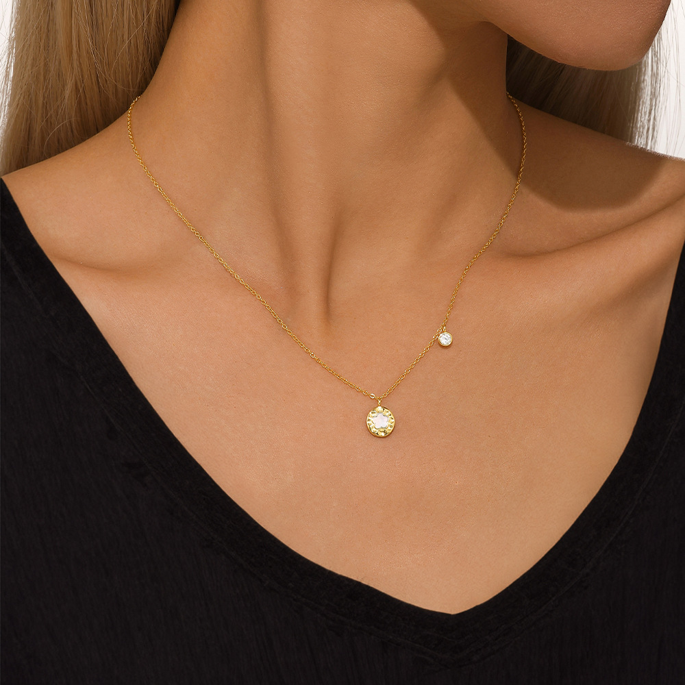 925 sterling silver Chain Material cable chain Chain Type 925 Sterling Silver Shell Zircon Cable Chain Inlay Round Pendant Necklace