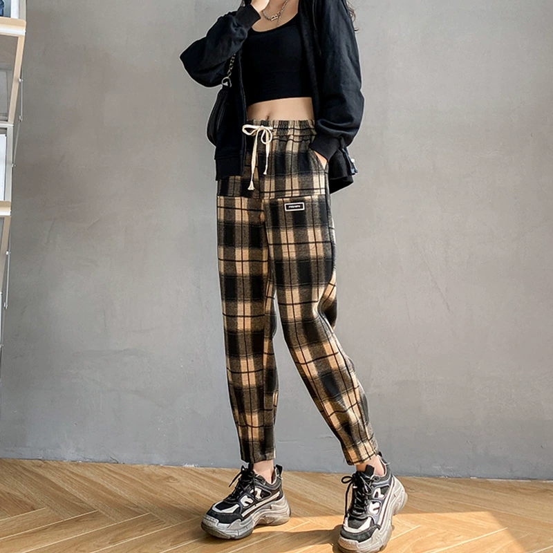 Черно-белые клетчатые брюки 2024 Новые Свободные повседневные укороченные гаремные брюки в Корейском стиле с высокой талией для женщин утолщенные на флисовой подкладке