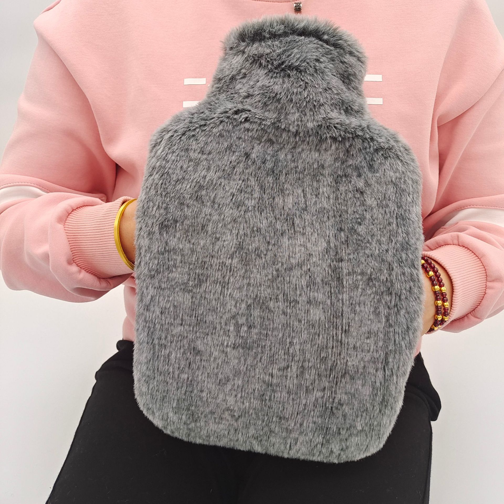 En stock lindo en forma de corazón mano más caliente bolsa de agua portátil creativo llenado de inyección de agua bolsa de agua caliente moda portátil bolso caliente al por mayor