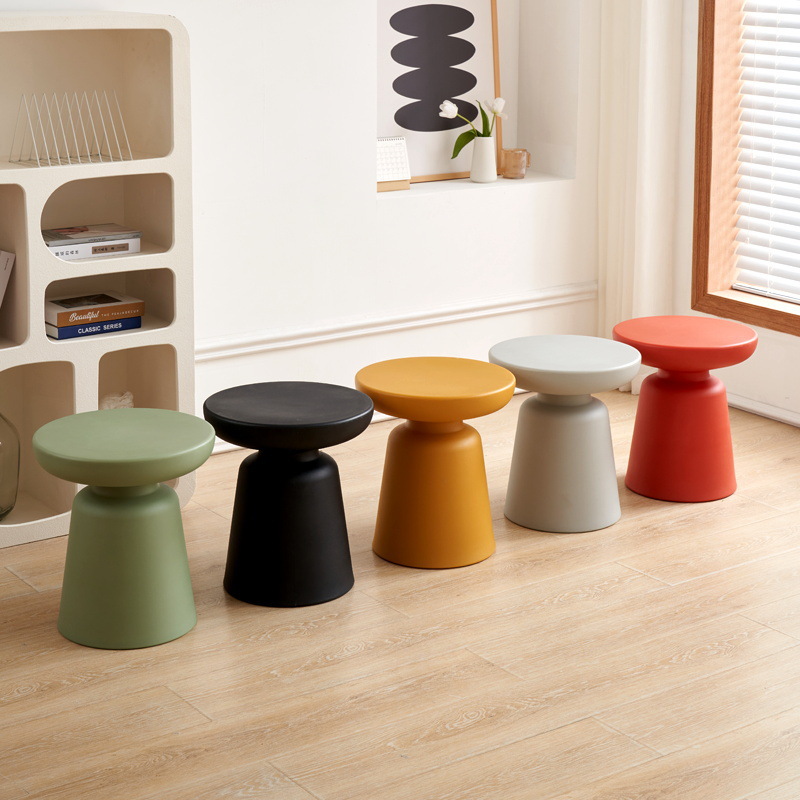 Sofá junto a la mesa de té de la sala de estar simple mesa redonda de cama moderna mesa de cabezal de cama de plástico esquina de mini mesas pequeñas