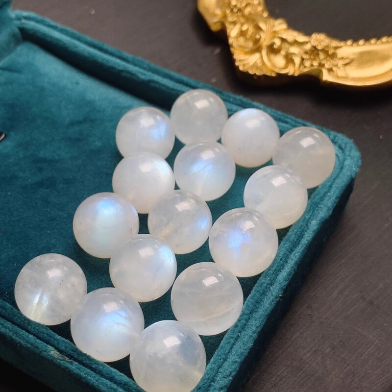 Natural White Moonstone loose beads Duobao bracelet ice cream body transparent round beads DIY jewelry accessories semi-finished products Natural White Moonstone loose beads Duobao bracelet ice cream body transparent round beads DIY jewelry accessories semi-finished products