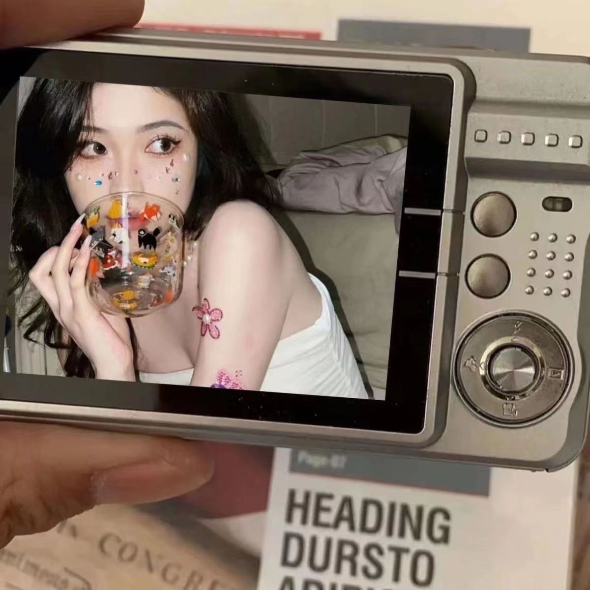 Brand New High-Definition Pixel Selfie Student Ccd Retro Digital Camera Portable Campus Vlog Card Machine Gift