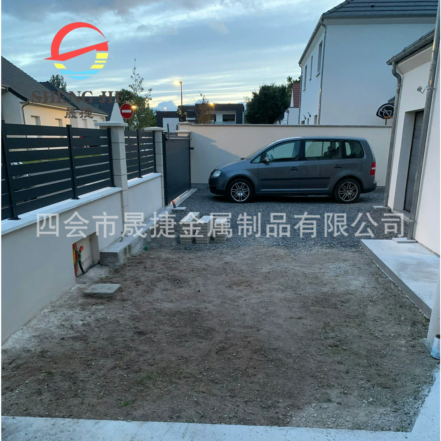 Современная вилла Ворота Садовые Ворота Алюминиевые Ворота Внутренний двор Дверь Деревенский двор Дверь Ограда Немаленькие ворота Электрические Ворота гаража