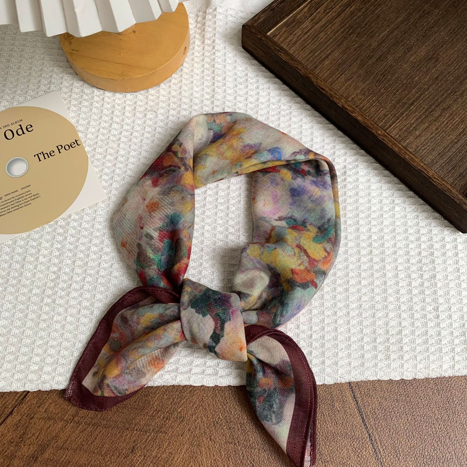 Pañuelo de seda de algodón y lino, bufanda cuadrada grande, estilo de verano de alta gama, estilo de todo fósforo literario, estilo étnico retro, bufanda de flores de anacardo, chal femenino