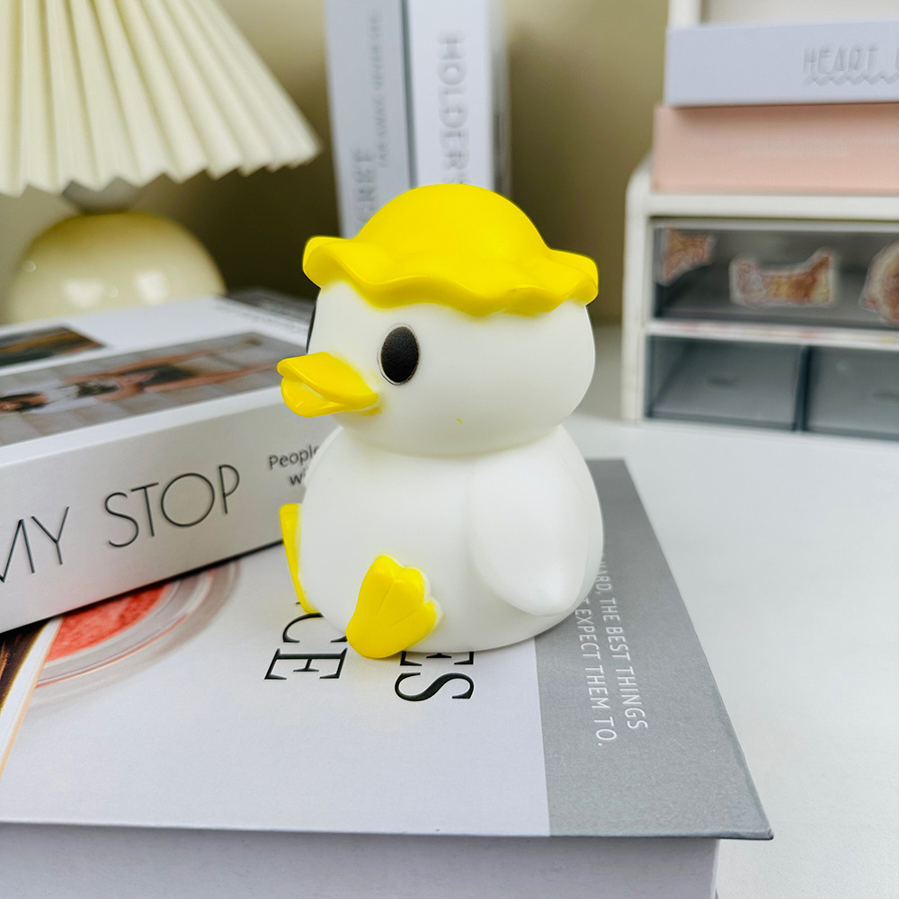 작은 오리 노란색