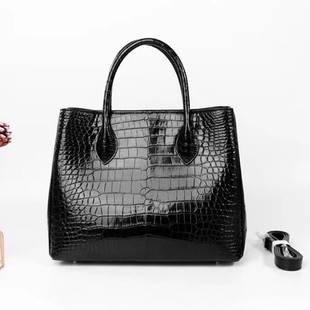 �¿��{�~Ƥ�����Ůʿ���e�ٴ����{��ƤŮ���r�д������μ�б���