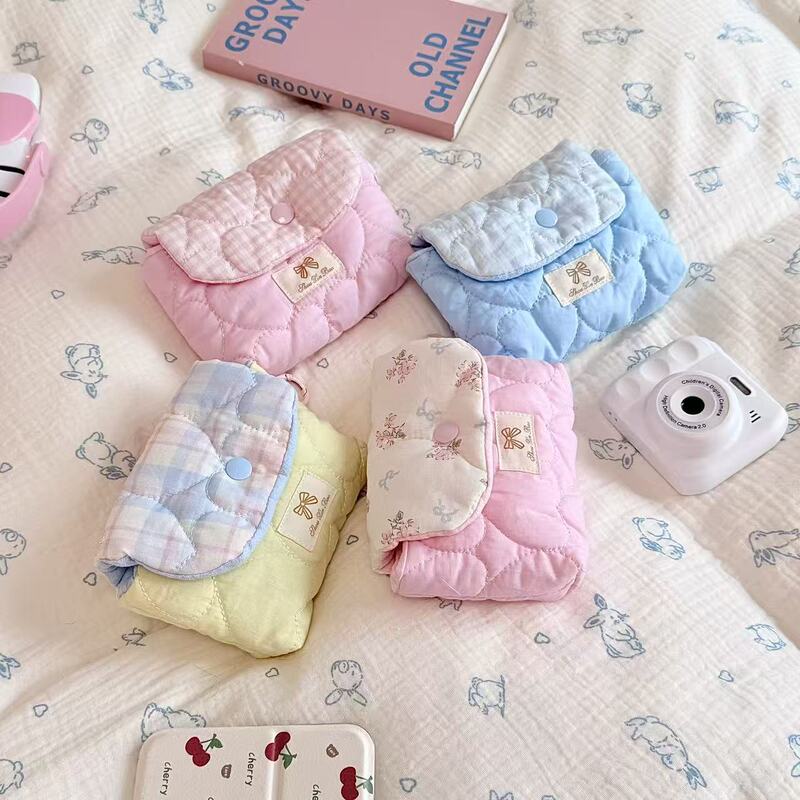Macaron-Style Fresh and Cute Quilted Ccd Storage Bag, Portable Flip-Cover Color-Blocked Coin Purse, Travel Sanitary Napkin Pouch Macaron-Style Fresh and Cute Quilted Ccd Storage Bag, Portable Flip-Cover Color-Blocked Coin Purse, Travel Sanitary Napkin Pouch