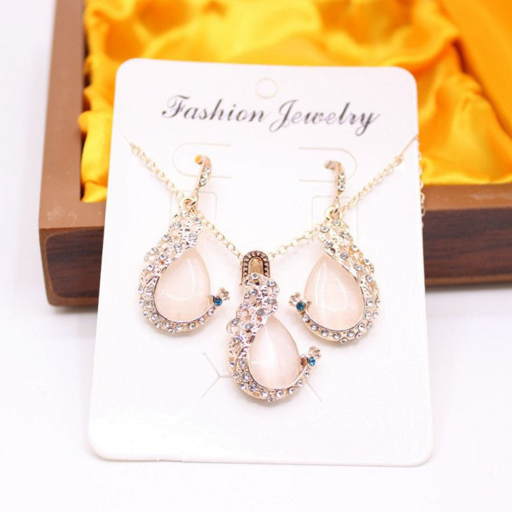 Stylish Jewelry Set