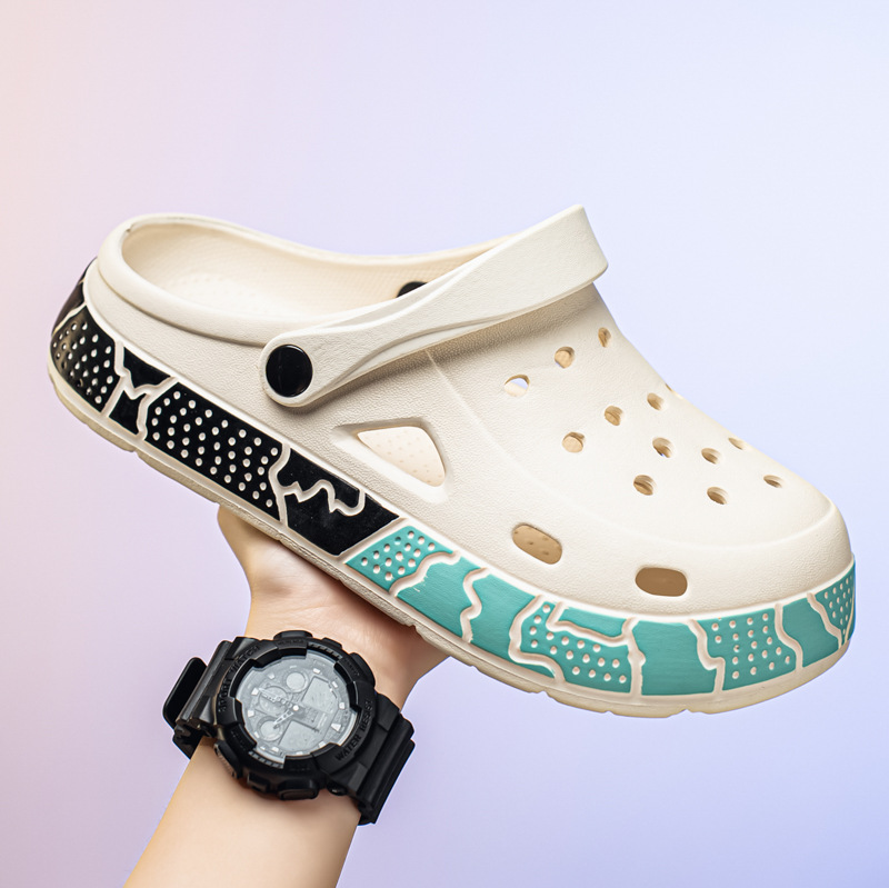 Pantuflas, ropa exterior de marca de moda de verano para hombres, sandalias de oficina de dos desgaste, suela suave, antideslizante y desodorante, zapatos de 45 agujeros de gran tamaño