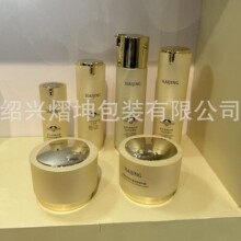 �߶�Ʒ�ƶ����o�wƿ���ā�������ƿ��˪��˪���o˪�۲����A��ƿ