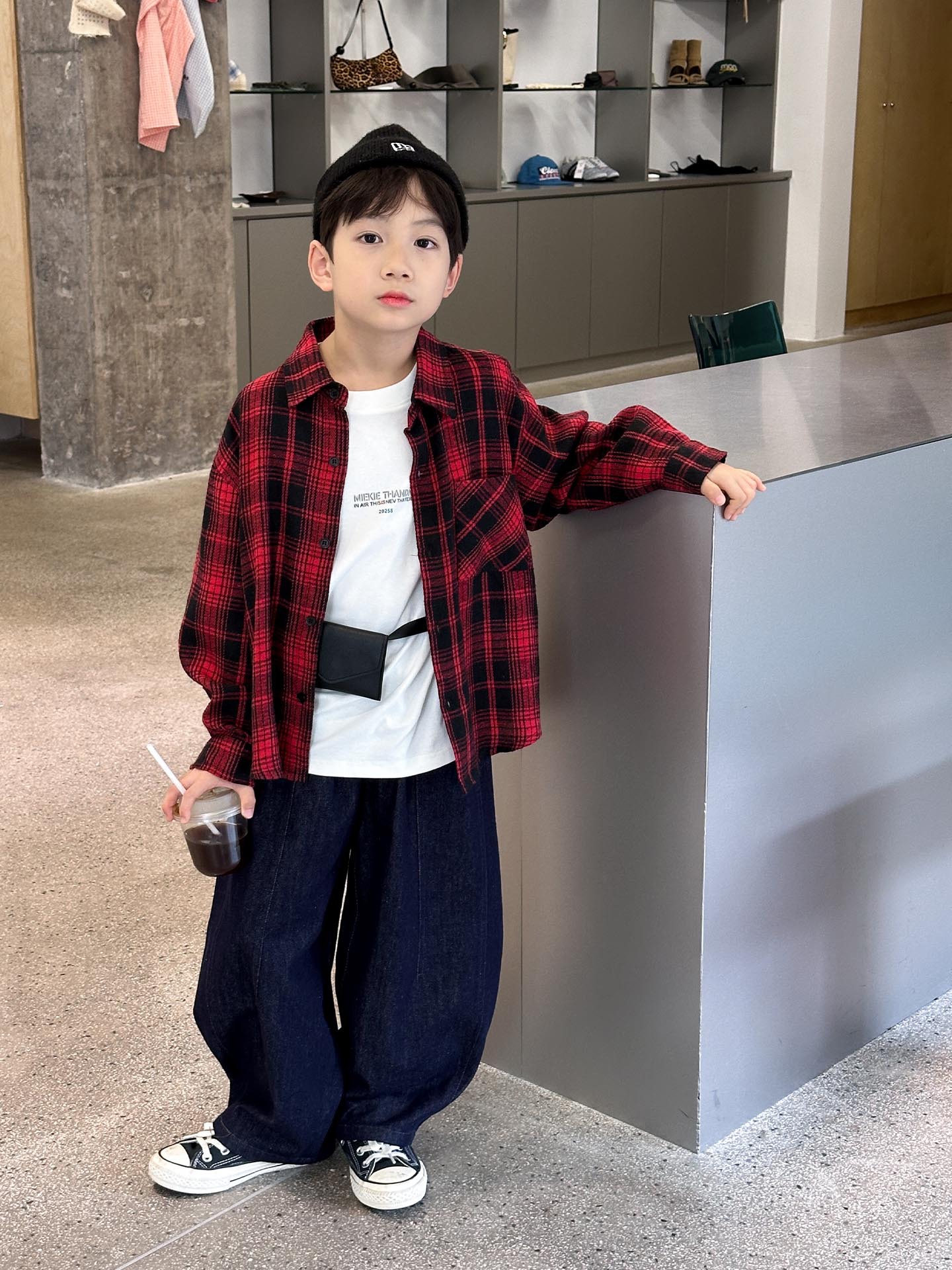 Camisas de mangas largas para niños camisas a cuadros primavera y otoño 2025 nuevos niños de tamaño mediano y grande chaqueta de ropa de otoño casual