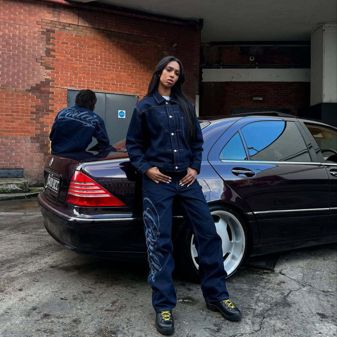 Jeans Azules de Algodón para Hombre, Corte Recto y Holgado, Diseño de Letras con Efecto Quemado, Vibe