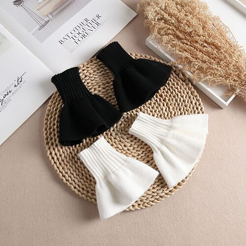 New wool cuffs to keep warm, accessories with a small fragrance, three-dimensional wool is exquisite, decorative cuffs and fake collar