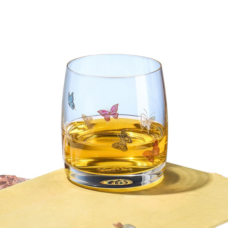 Importación checa de cristal tallado cristal tazas de vino casero mariposa de alto valor tazas de champán tazas de whisky tazas de agua