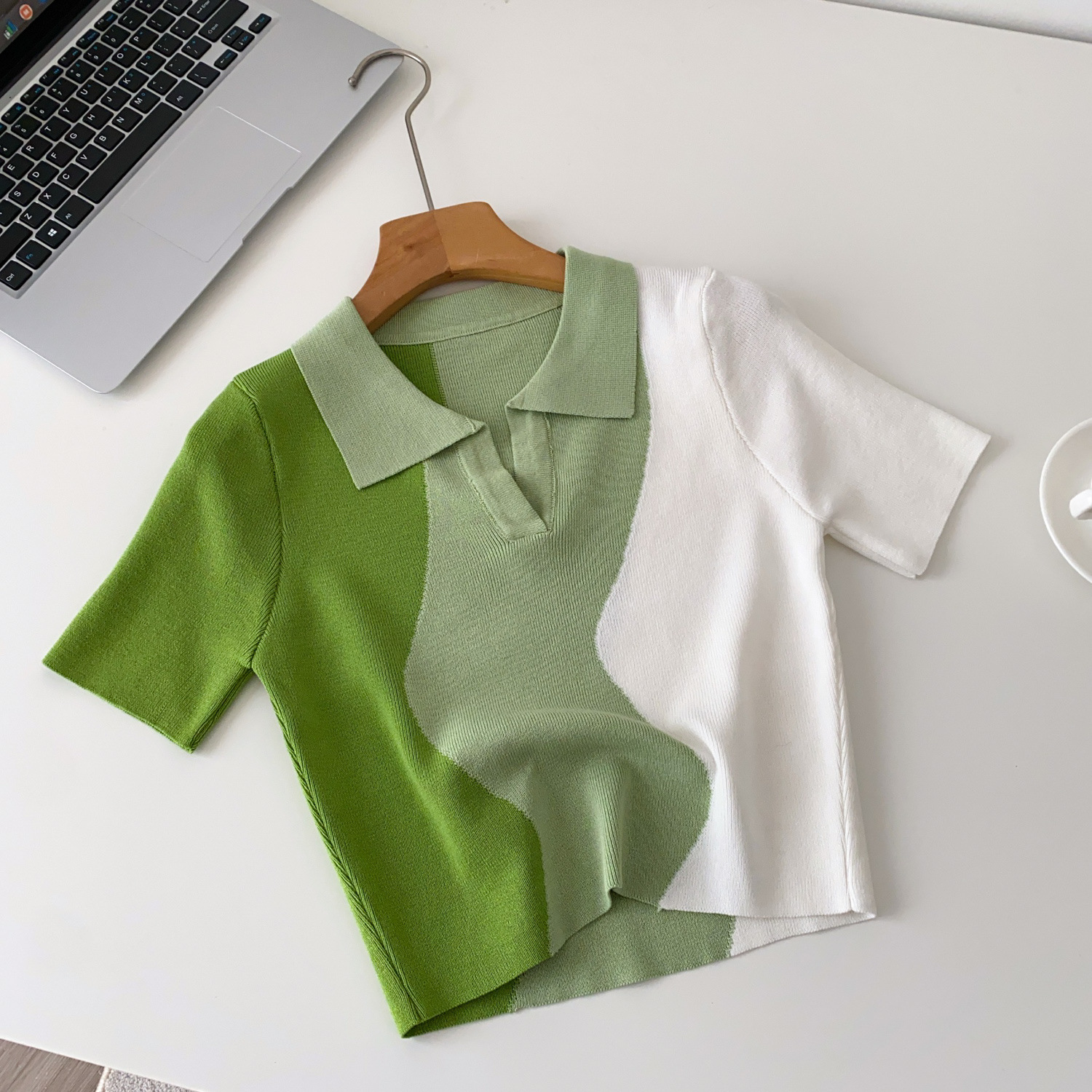 Schickes Retro-Polo-Strickoberteil – Kurzarmbluse mit Farbblock-Design, Retro-inspirierte Details, vielseitige Passform_voghion.com