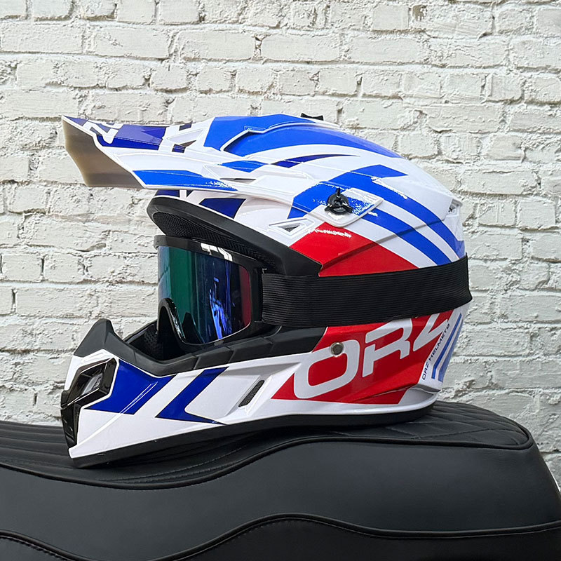 Casco de coche eléctrico todoterreno para hombre de bicicleta de montaña Casco completo de descenso para adultos Casco de rally para niños europeos Casco transpirable image 7