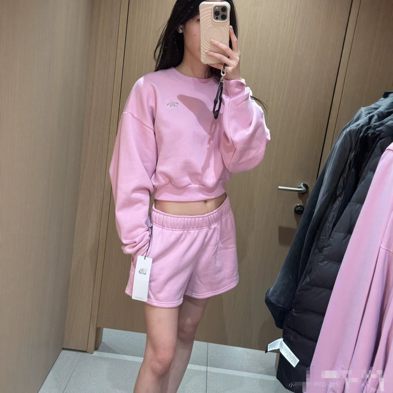 26 New Spring and Summer Style Pure Cotton Terry Short Crop Top Round Neck Long Sleeve Sweatshirt + Drawstring Shorts Set for Women 26 New Spring and Summer Style Pure Cotton Terry Short Crop Top Round Neck Long Sleeve Sweatshirt + Drawstring Shorts Set for Women