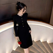 欧洲站2025秋冬新款赫本风黑色针织连衣裙别致绝美高级感百褶短裙