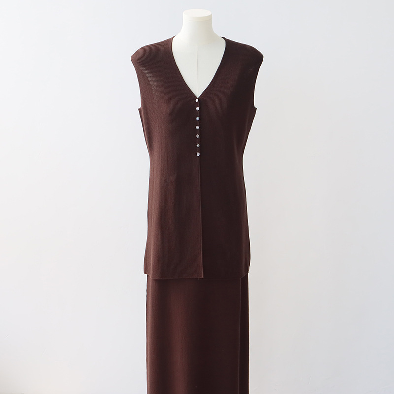 Lyocell Tencel V-neck Knit Vest Base Shirt Cardigan Slim-fit Slimming High-end Sleeveless Top Women's Spring