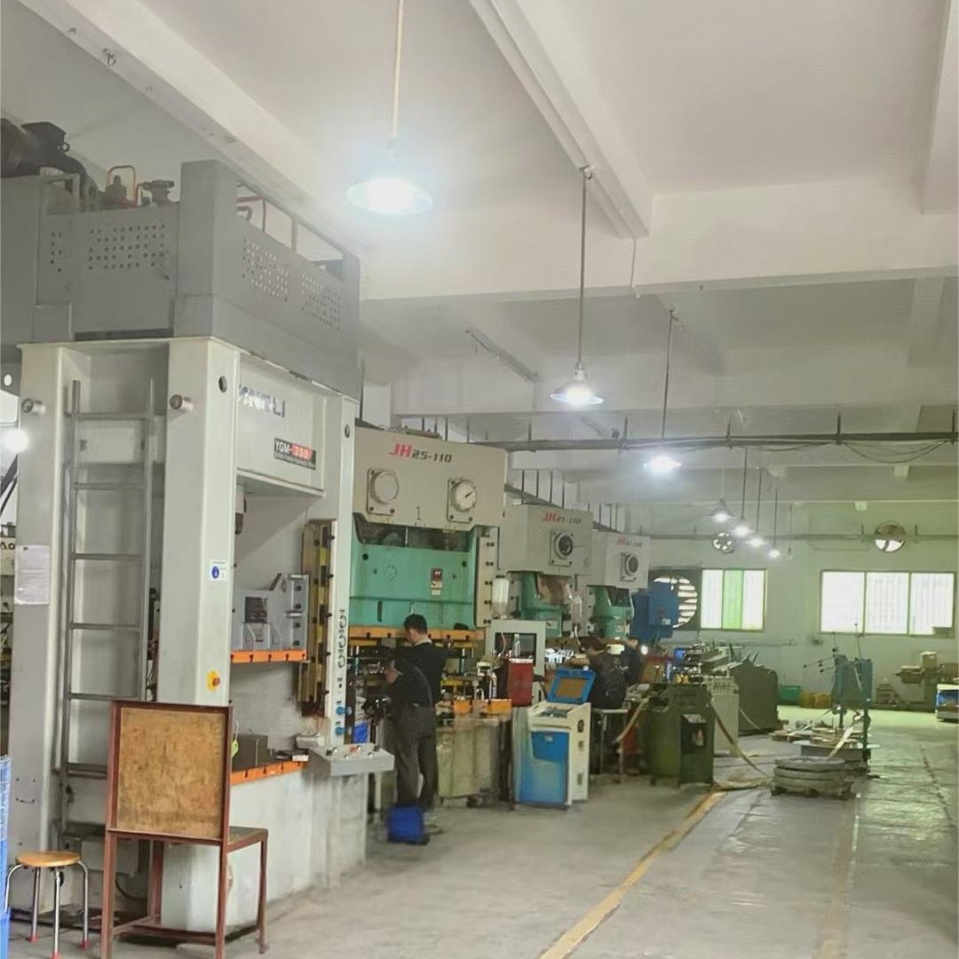 冲压加工、钣金机壳大型件冲压、油压机拉伸件