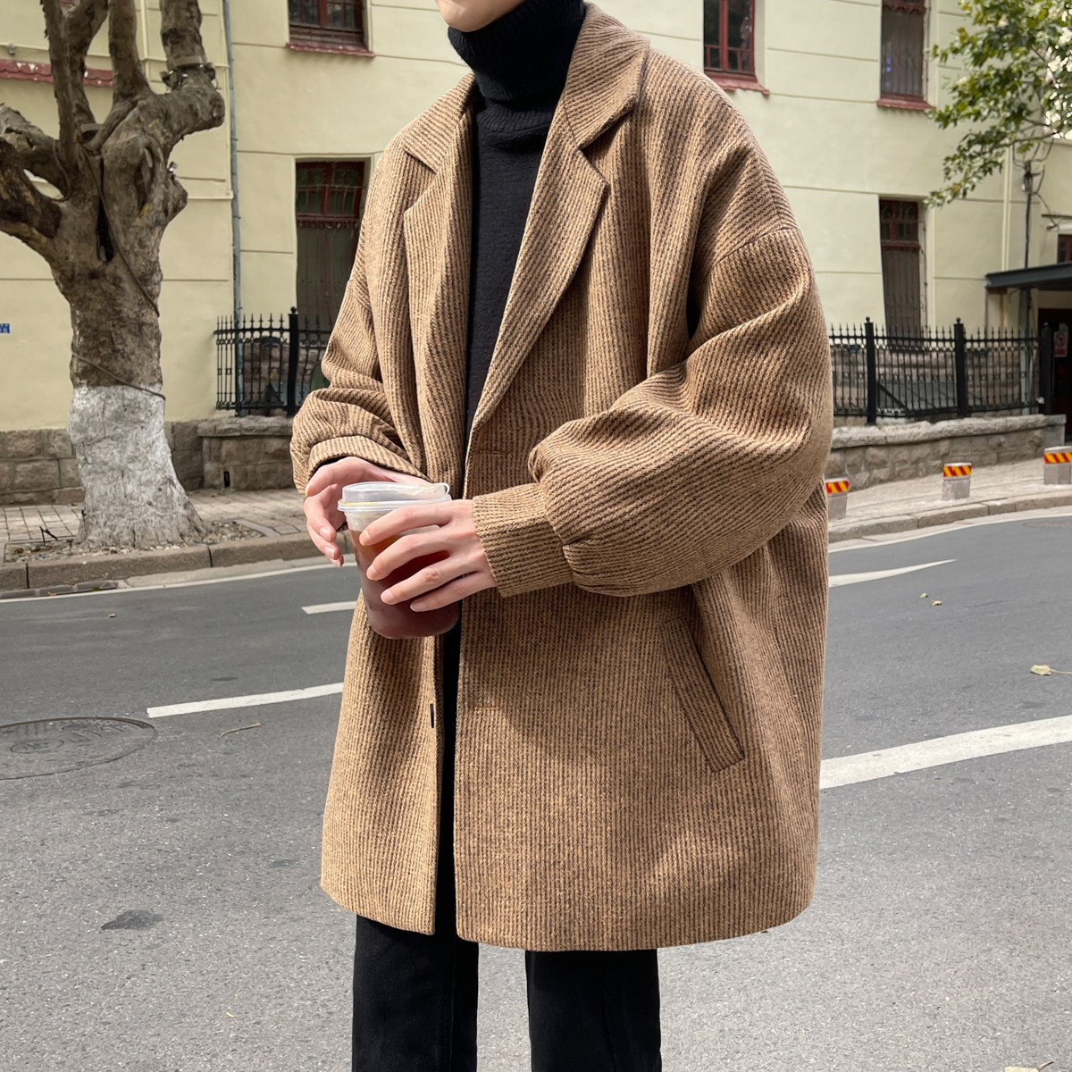 Abrigo de lana hombres Otoño e Invierno estilo coreano de moda media longitud abrigo de lana espesado suelto Ruan guapo invierno más tamaño gabardina