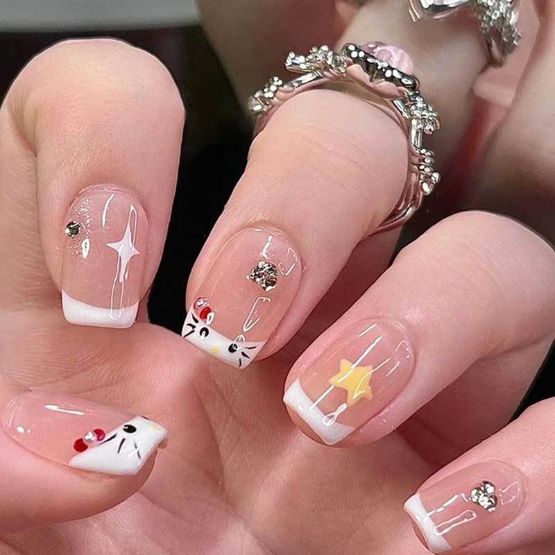 Yiyi Dance Kitty Cat Nail Art Estrellas francesas Linda armadura corta con parche de uñas