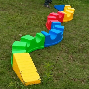 �нyƽ��ľ���Ϫ�ľ������ƽ����w��Ӗ���M�϶�׃�߶ժ�ľ��