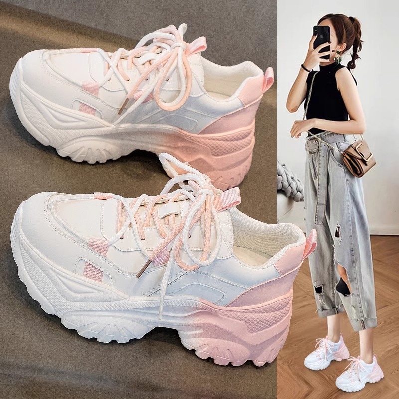 Zapatos super calientes de papá zapatos de mujer primavera 2025 nuevo aumento de suela gruesa deportivo ocio pequeño blanco verano red transpirable