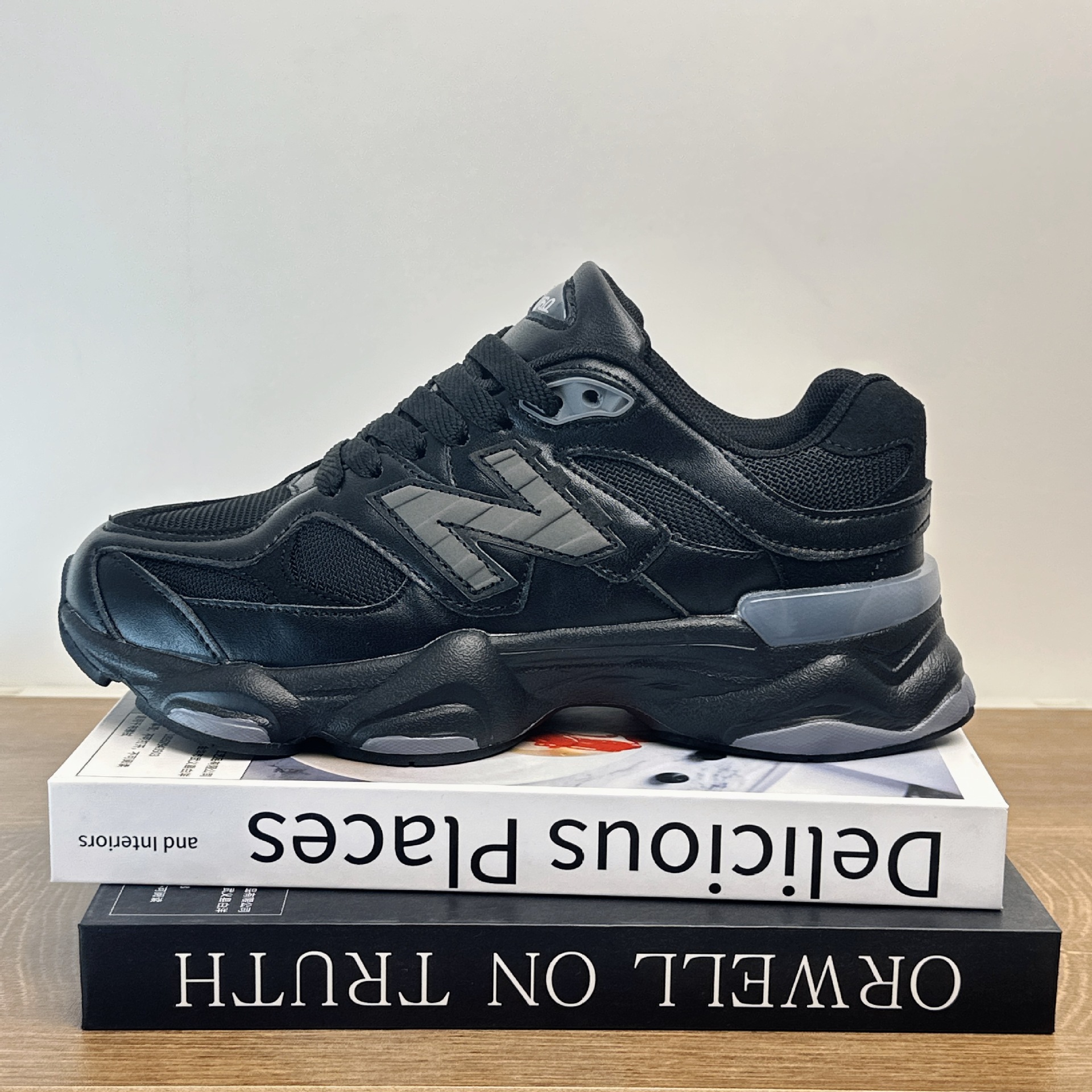 Zapatos de papá de nicho retro estilo de Hong Kong, zapatos deportivos súper calientes y versátiles en forma de N 2023 nuevos zapatos para correr de pareja de primavera y otoño