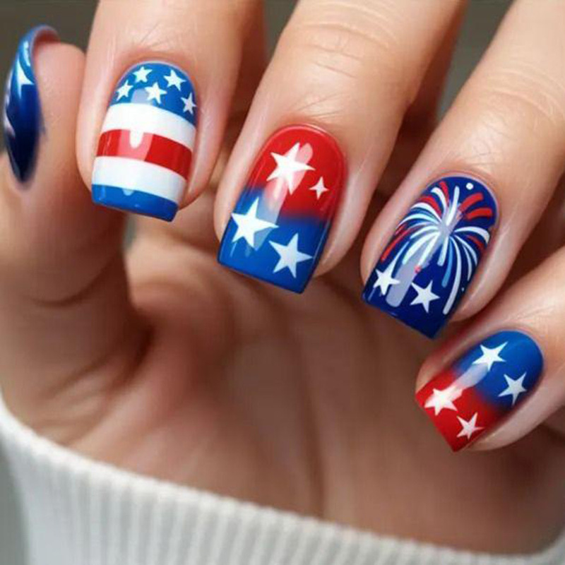 Independence Day Wearable Nails with Red, White, and Blue Gradient Star Stripes Nail Art Design, Detachable Fake Nail Pieces, Wholesale Finished Products