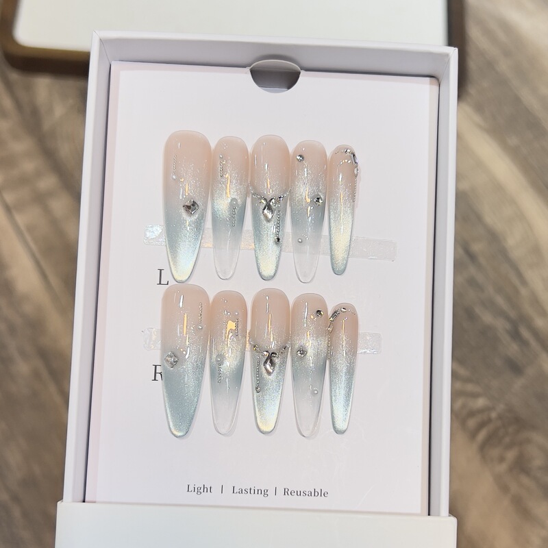 Darryson Summer Fresh Wearing Armor Advanced Sense Green Cat's Eye French Broken Diamond Nail Art Removable Armor