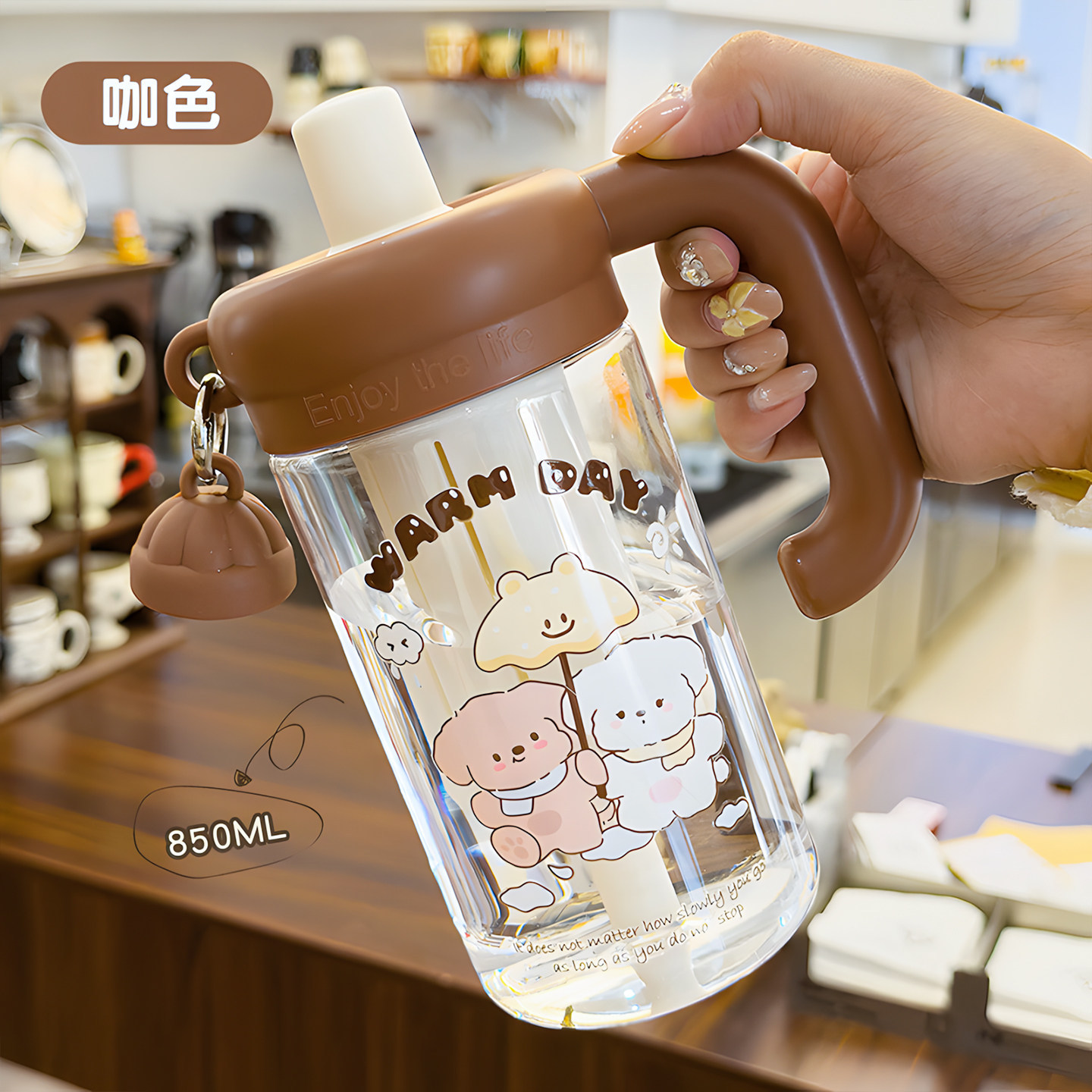 Taza de agua de oso para chicas de alto valor facial separación de té de agua de gran capacidad taza de hielo con mango taza de plástico PC lindo