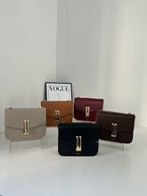 英国Demellier豆腐包新款小众设计高级感百搭单肩斜跨真皮小方包