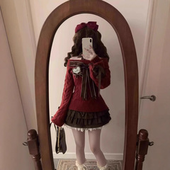 クリスマスはシックで美しい小柄な服を着て、甘いギャルの赤いセーターのケーキの蓬蓬のスカートの2つのセットを着ます。