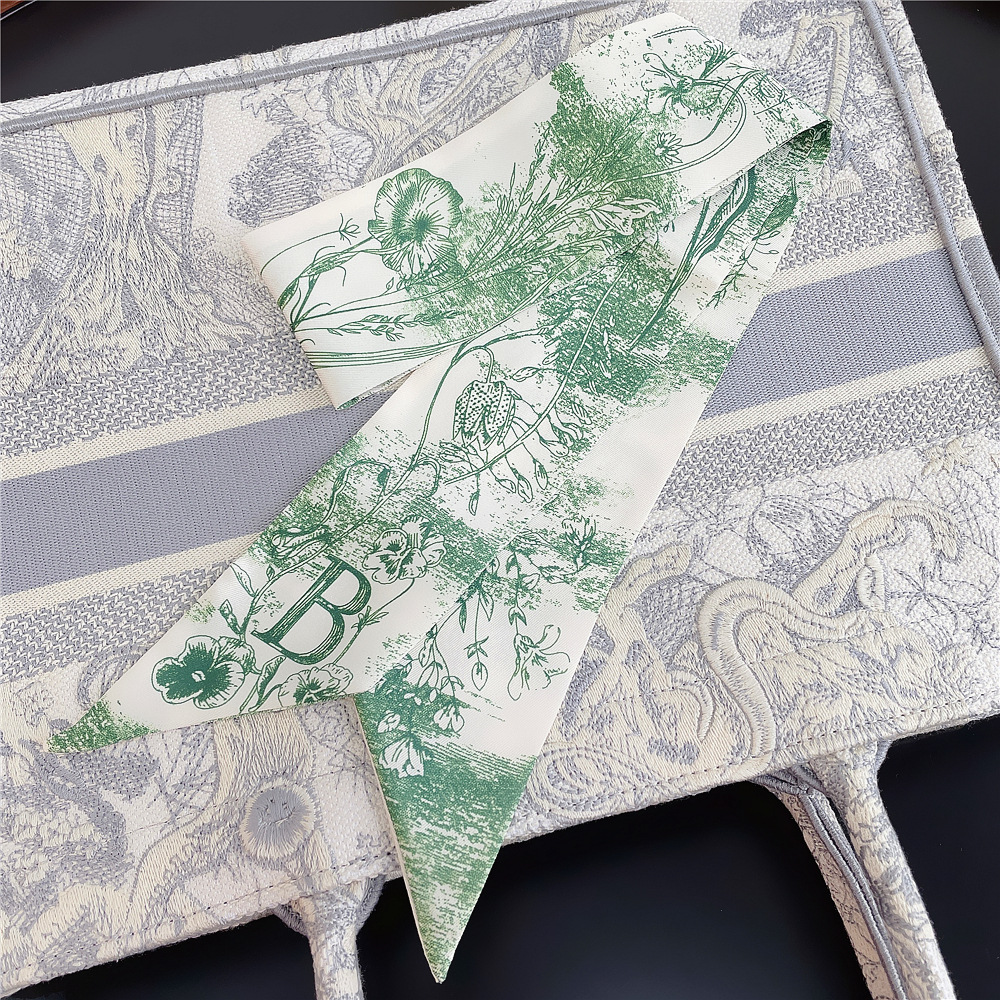 20g Weight Silk Scarf Classification Daily Occasion Silk Material Letter Pattern All Seasons Season Women'S Gender Printing Design Fashion Style Women's Fashion Letter Silk Printing Silk Scarves 32