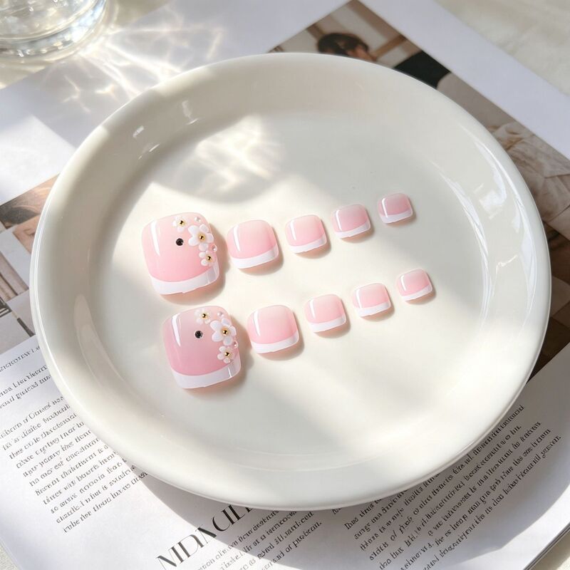 Cross-border 24-piece pink and white French floral press-on nails, gentle, sweet, and fresh, toenail patches, fake nails