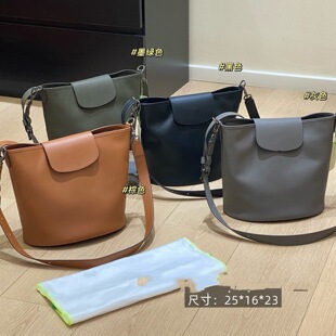 26�ļ��¿�Ůͨ�ڰٴ��ճ��r����ɫ�μ�б���ܛƤˮͰ��0519h12