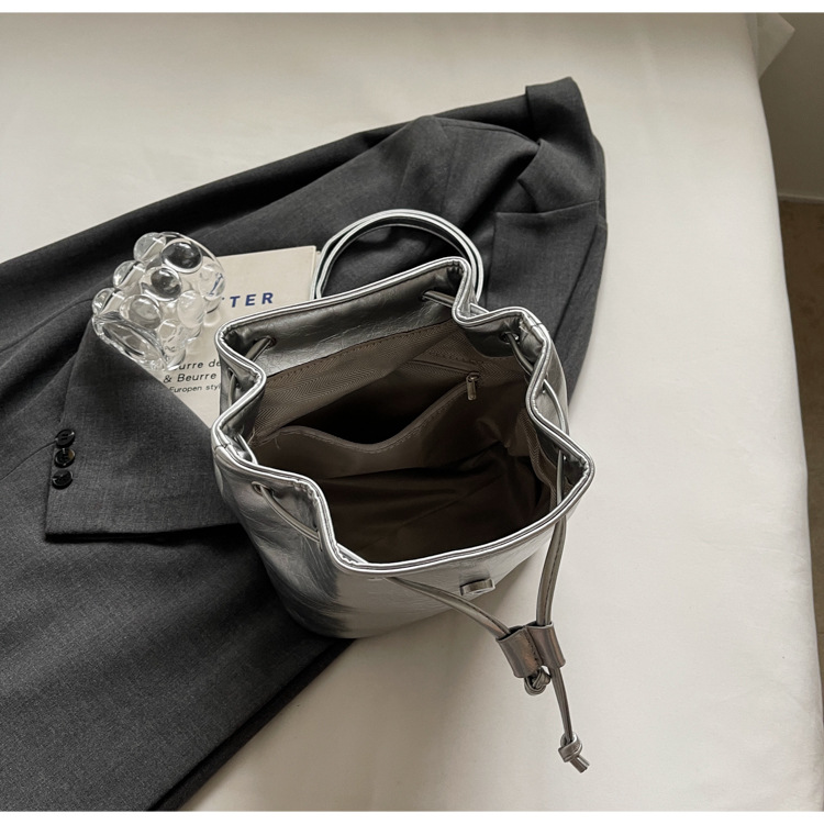 Student class pleated backpack for women 2024 new Korean style trendy student bag, niche high-end women's bag_voghion.com