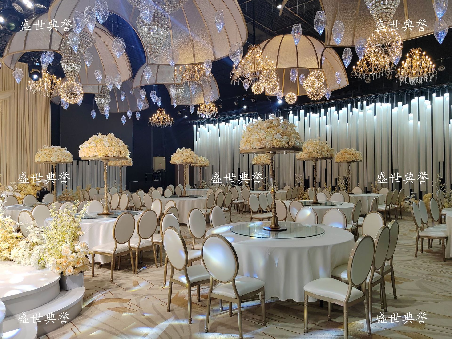 Taizhou hotel de cinco estrellas banquete mesa y silla restaurante banquete de boda plegable silla trasera redonda de comercio exterior boda tema silla de sol pic 28