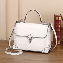 ¿ƤŮ{~СrжtμͰrб