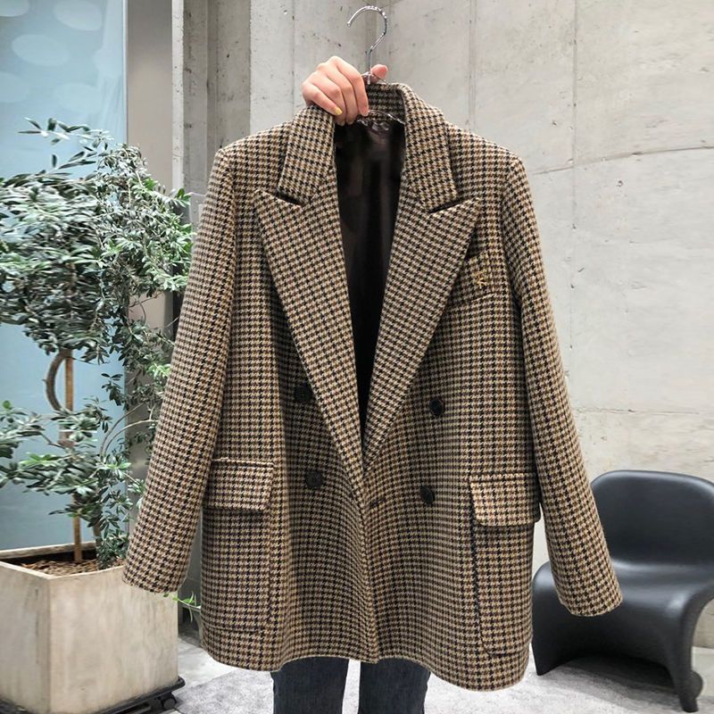 Fashion New Arrival: Stylish Plaid Retro Blazer for Women, Spring and Autumn New Korean Style, Elegant Straight-Cut Slim-Fit Jacket