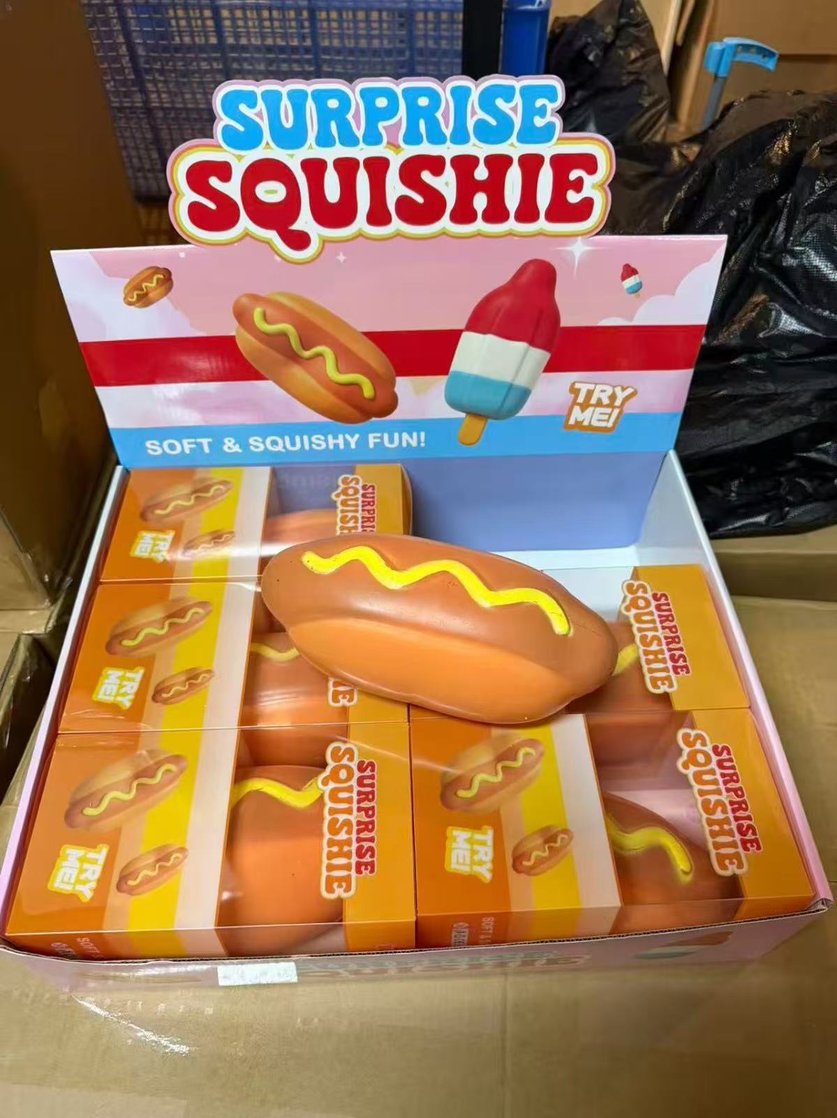Hot dogs [take 6 pieces/serve in box]